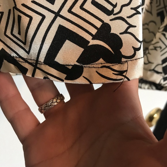 Costa Blanca Wrap Top - Picture 2 of 4